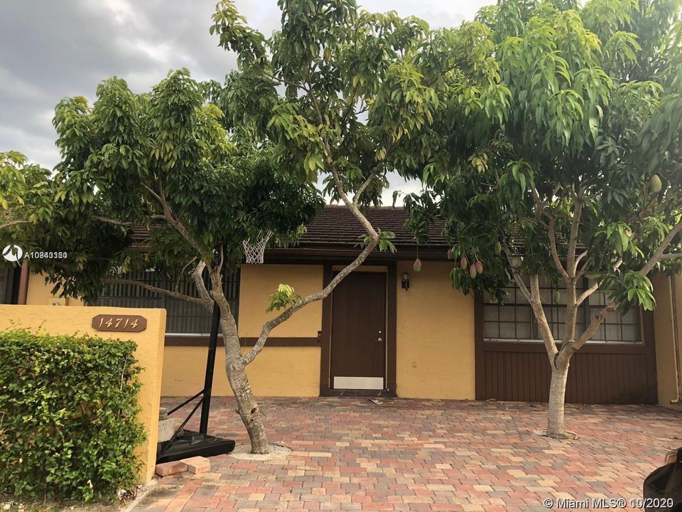 Recently Sold: $275,000 (2 beds, 2 baths, 1152 Square Feet)