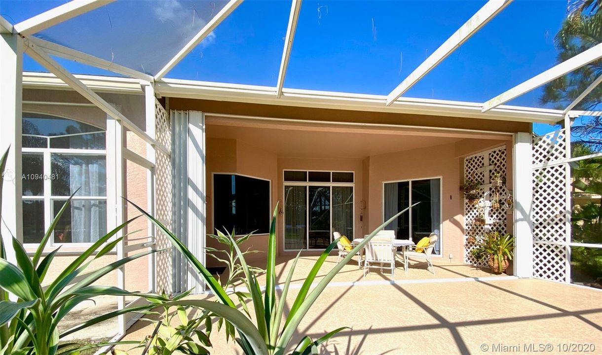 Recently Sold: $485,000 (4 beds, 2 baths, 2200 Square Feet)