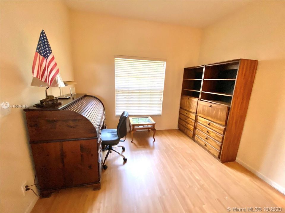 Recently Sold: $485,000 (4 beds, 2 baths, 2200 Square Feet)