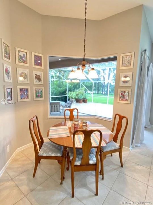 Recently Sold: $485,000 (4 beds, 2 baths, 2200 Square Feet)