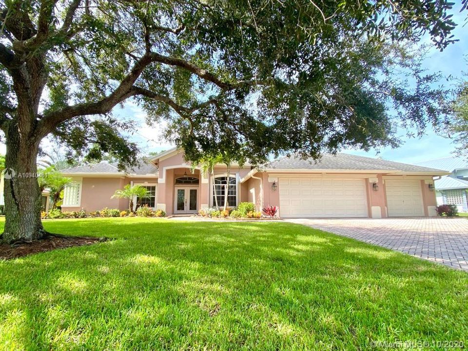 Recently Sold: $485,000 (4 beds, 2 baths, 2200 Square Feet)