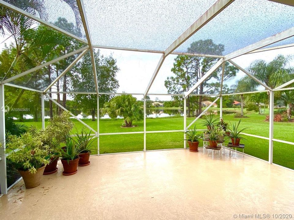 Recently Sold: $485,000 (4 beds, 2 baths, 2200 Square Feet)