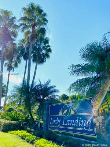 Recently Sold: $485,000 (4 beds, 2 baths, 2200 Square Feet)