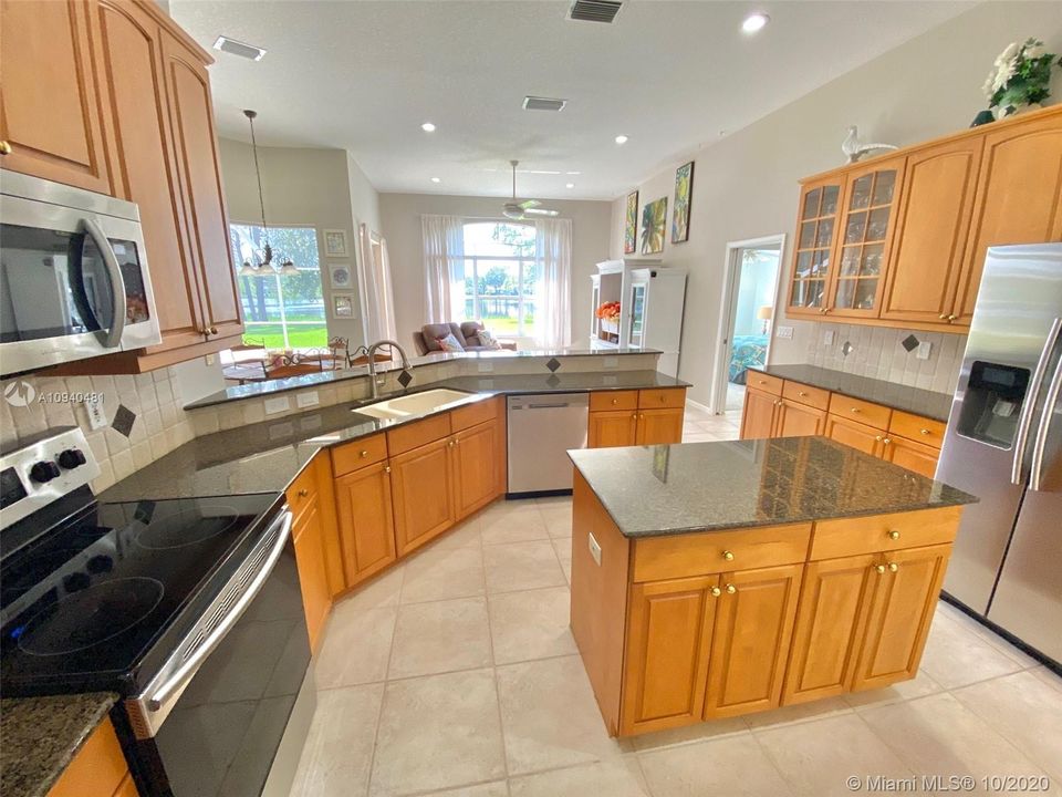 Recently Sold: $485,000 (4 beds, 2 baths, 2200 Square Feet)