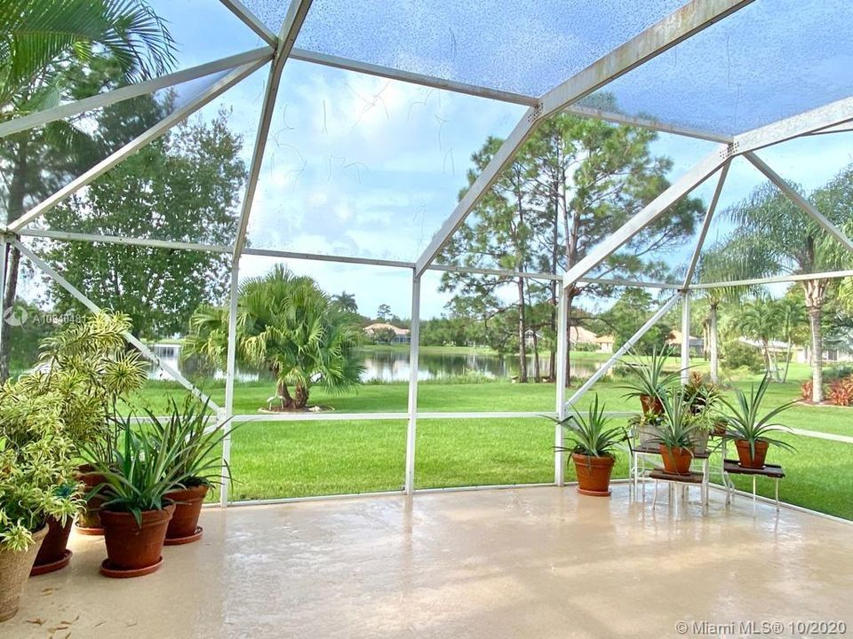 Recently Sold: $485,000 (4 beds, 2 baths, 2200 Square Feet)