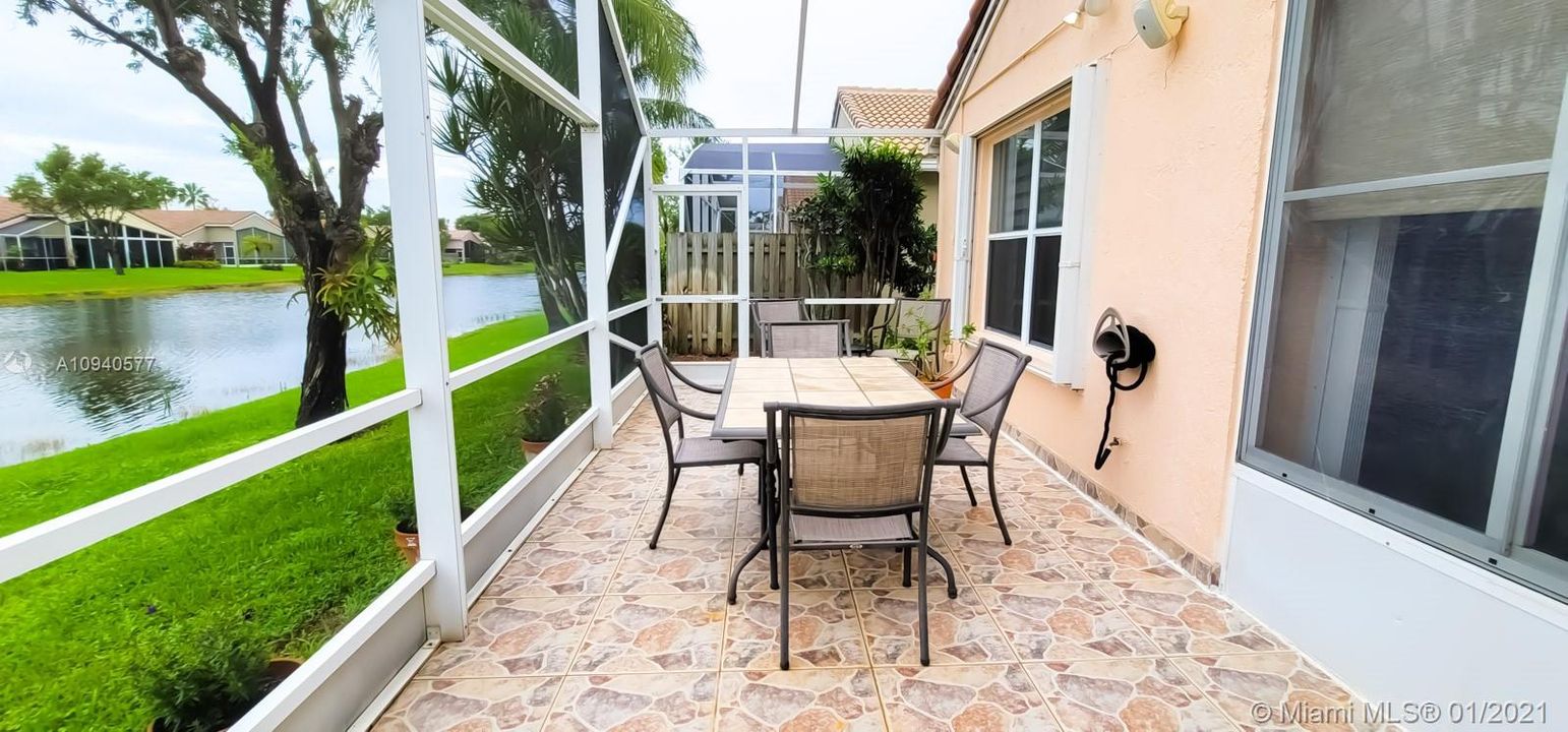 Recently Sold: $349,500 (3 beds, 2 baths, 1720 Square Feet)