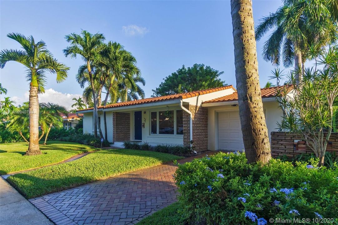 Vendido Recientemente: $625,000 (2 camas, 2 baños, 1620 Pies cuadrados)