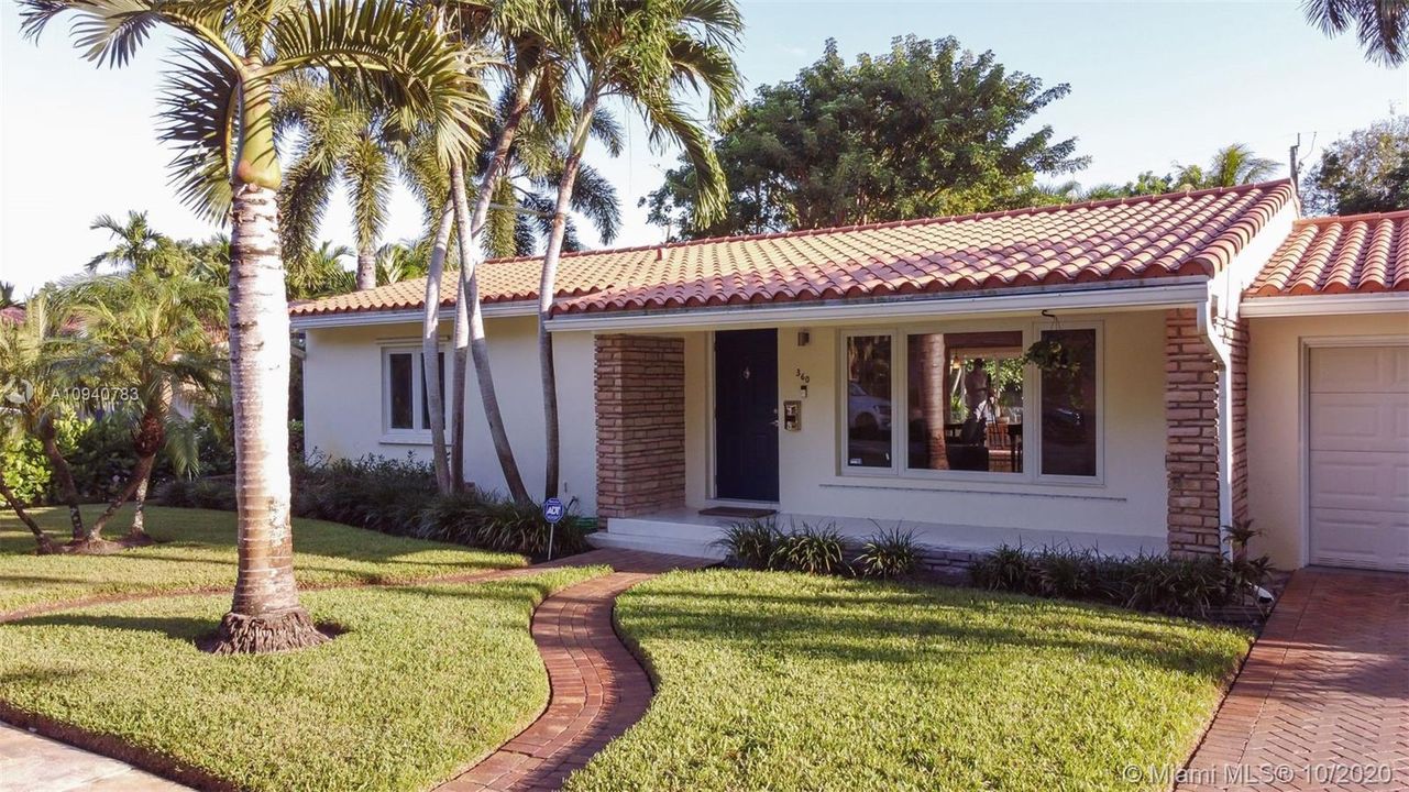 Vendido Recientemente: $625,000 (2 camas, 2 baños, 1620 Pies cuadrados)
