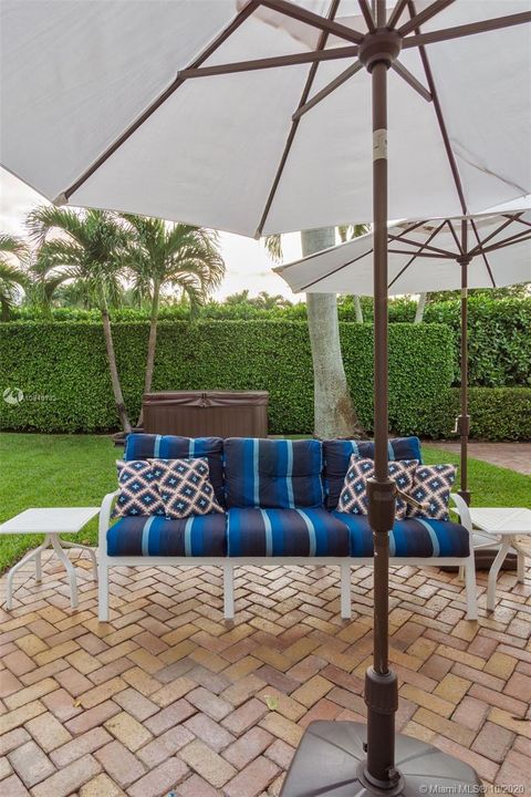 Vendido Recientemente: $625,000 (2 camas, 2 baños, 1620 Pies cuadrados)