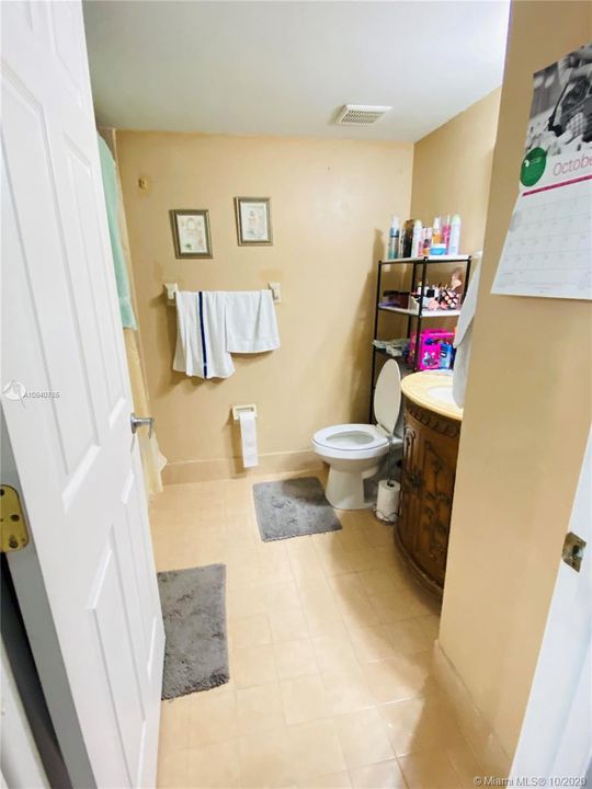 Recently Sold: $179,000 (2 beds, 2 baths, 910 Square Feet)