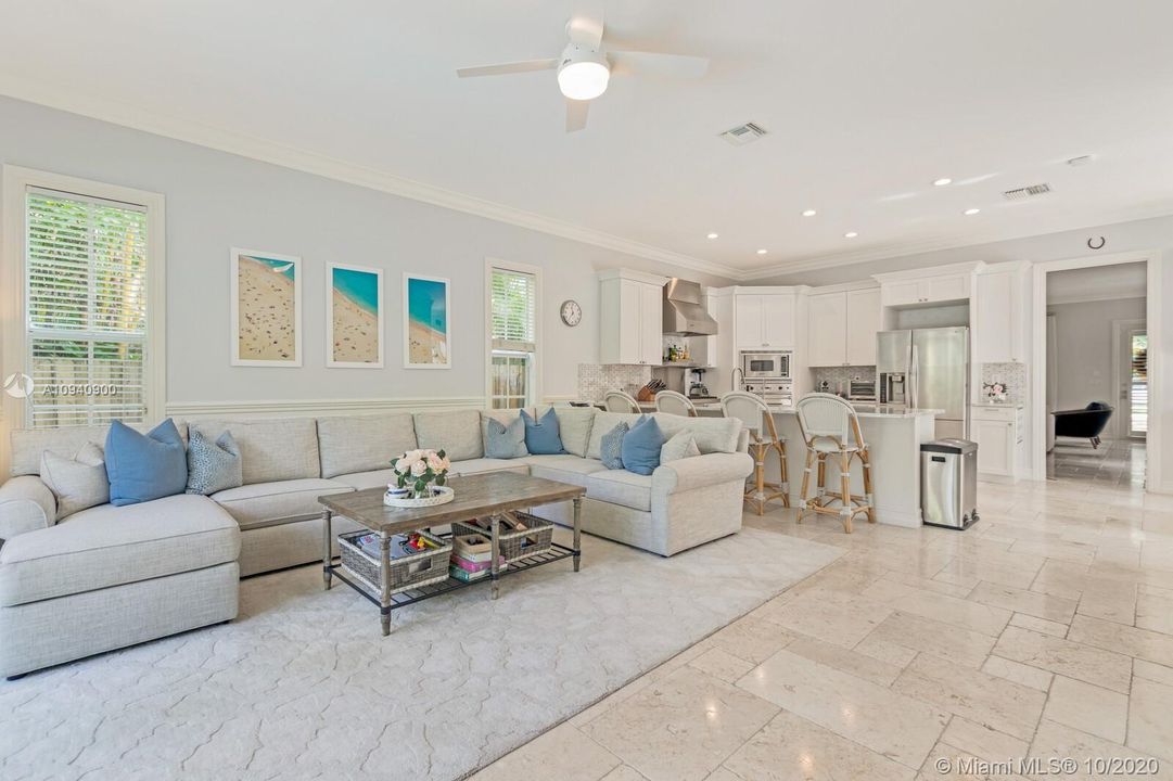 Recently Sold: $1,245,000 (4 beds, 3 baths, 3052 Square Feet)