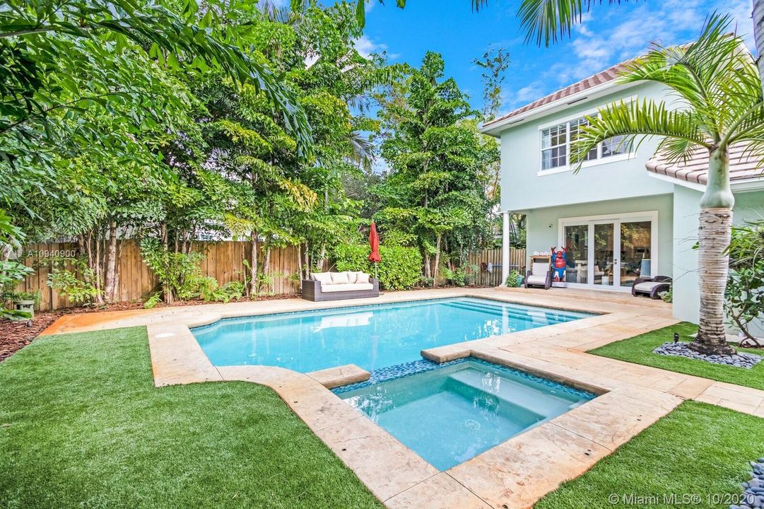Recently Sold: $1,245,000 (4 beds, 3 baths, 3052 Square Feet)
