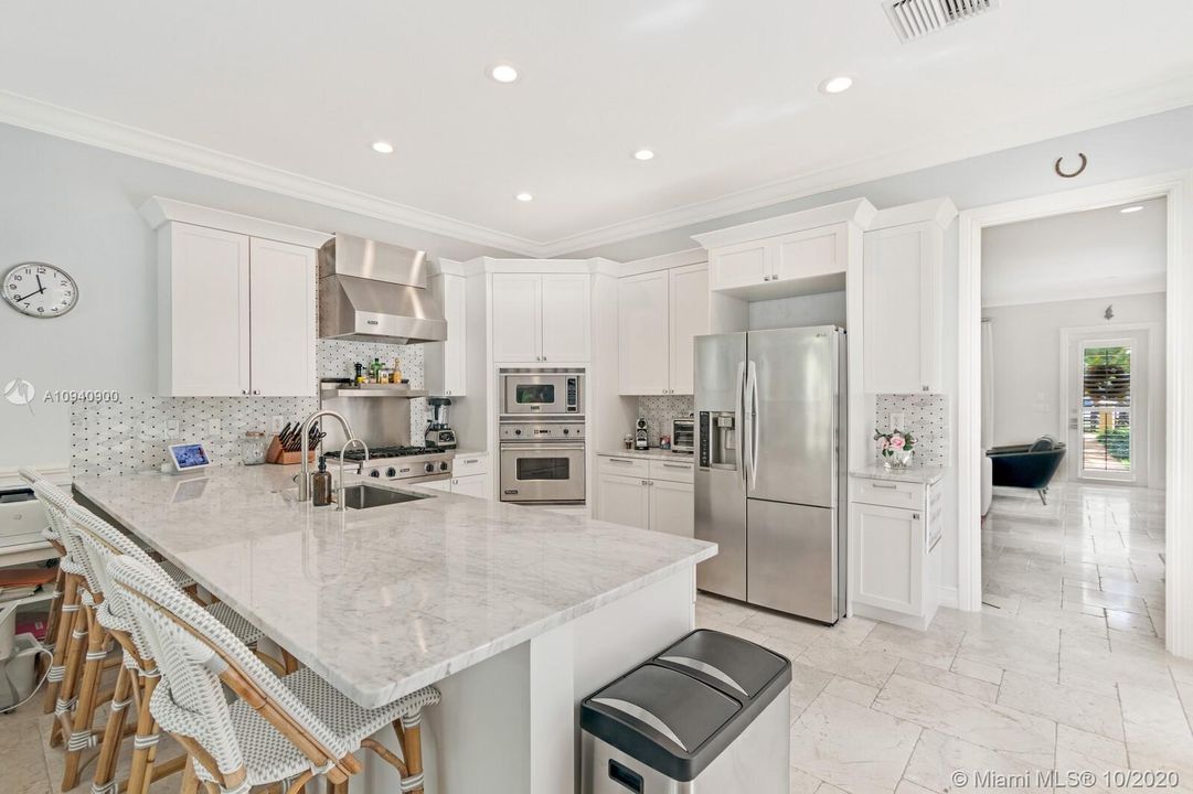 Recently Sold: $1,245,000 (4 beds, 3 baths, 3052 Square Feet)