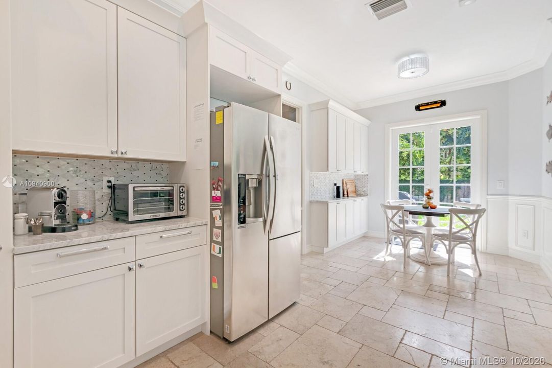 Recently Sold: $1,245,000 (4 beds, 3 baths, 3052 Square Feet)