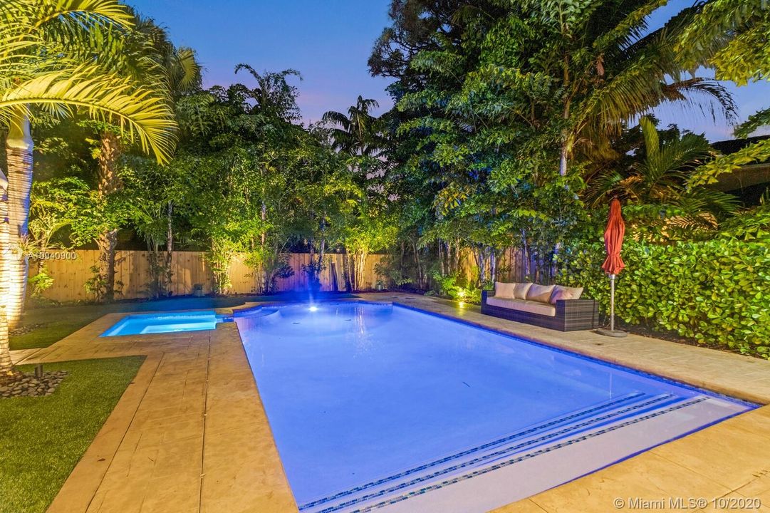 Recently Sold: $1,245,000 (4 beds, 3 baths, 3052 Square Feet)