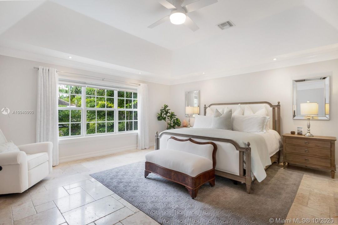 Recently Sold: $1,245,000 (4 beds, 3 baths, 3052 Square Feet)