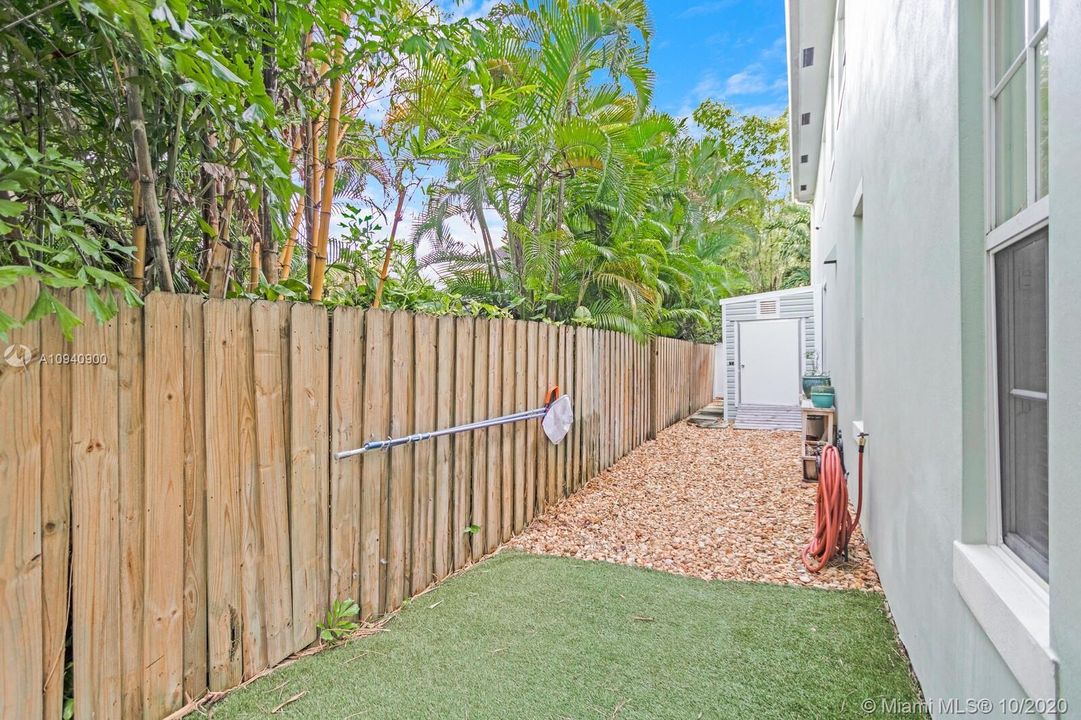 Recently Sold: $1,245,000 (4 beds, 3 baths, 3052 Square Feet)