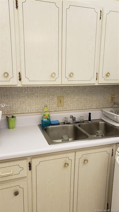 KITCHEN CABINET AND SINK