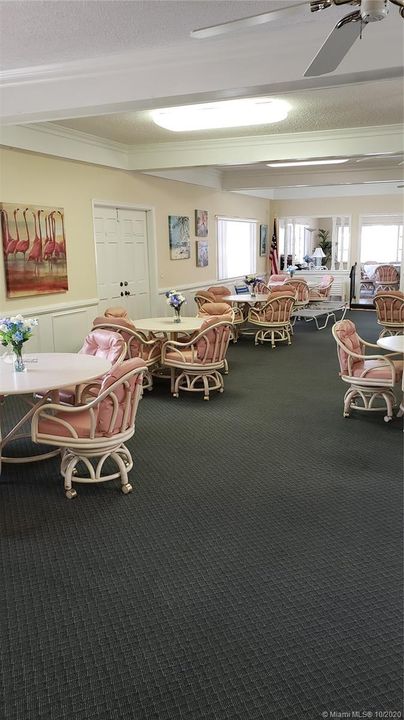 CLUBHOUSE LOUNGE