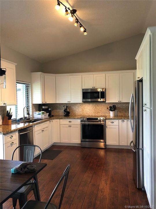 Recently Rented: $3,400 (4 beds, 2 baths, 2210 Square Feet)