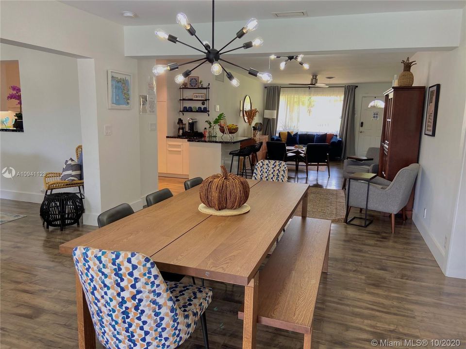 Recently Sold: $550,000 (4 beds, 2 baths, 2106 Square Feet)