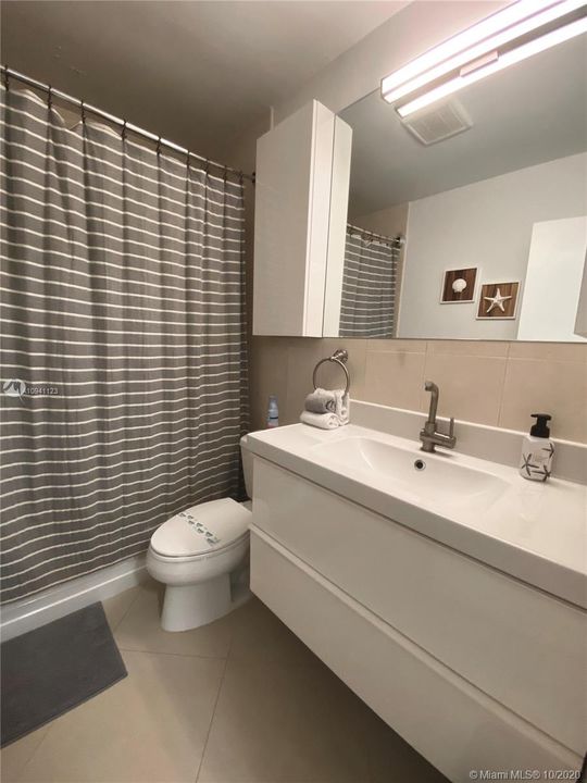 Recently Sold: $550,000 (4 beds, 2 baths, 2106 Square Feet)