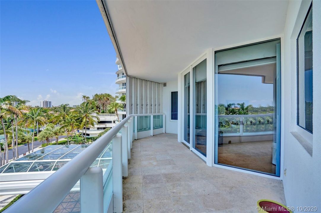 Vendido Recientemente: $775,000 (3 camas, 3 baños, 2970 Pies cuadrados)