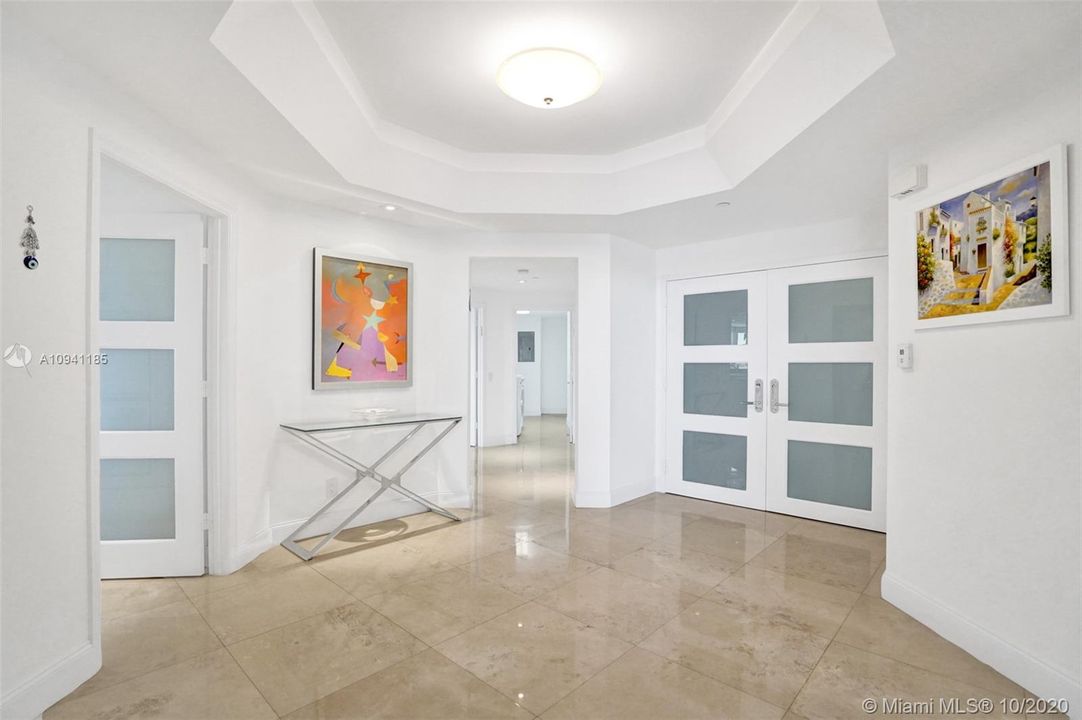 Vendido Recientemente: $775,000 (3 camas, 3 baños, 2970 Pies cuadrados)