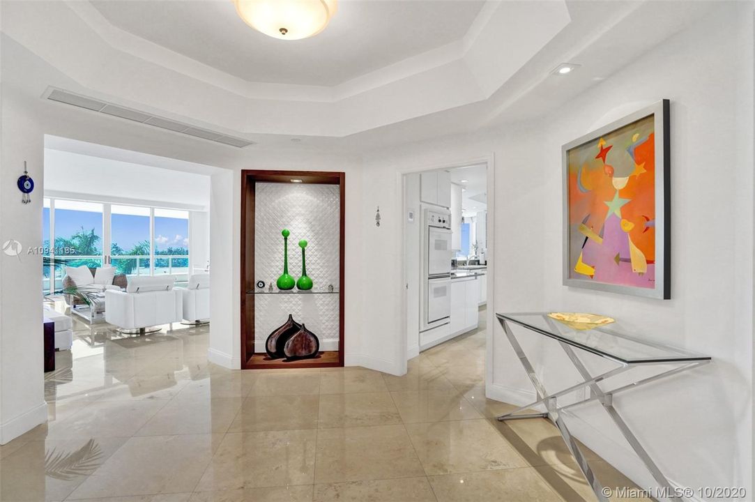 Vendido Recientemente: $775,000 (3 camas, 3 baños, 2970 Pies cuadrados)