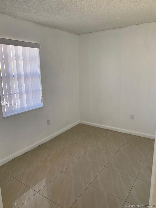 Vendido Recientemente: $220,000 (3 camas, 1 baños, 1058 Pies cuadrados)