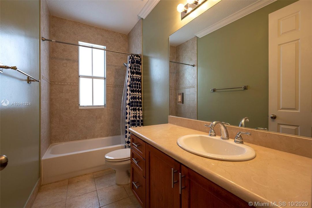 Недавно арендовано: $3,200 (3 спален, 2 ванн, 2262 Квадратных фут)