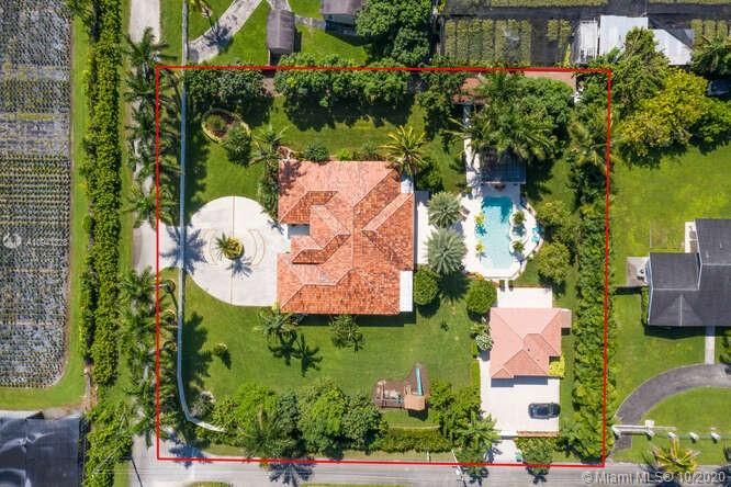 Vendido Recientemente: $734,900 (4 camas, 2 baños, 3623 Pies cuadrados)