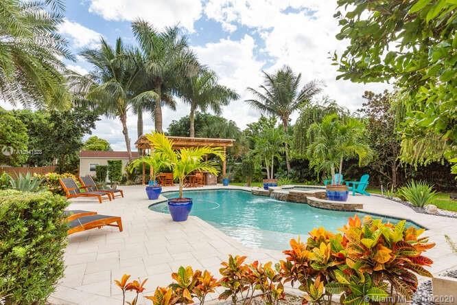 Vendido Recientemente: $734,900 (4 camas, 2 baños, 3623 Pies cuadrados)