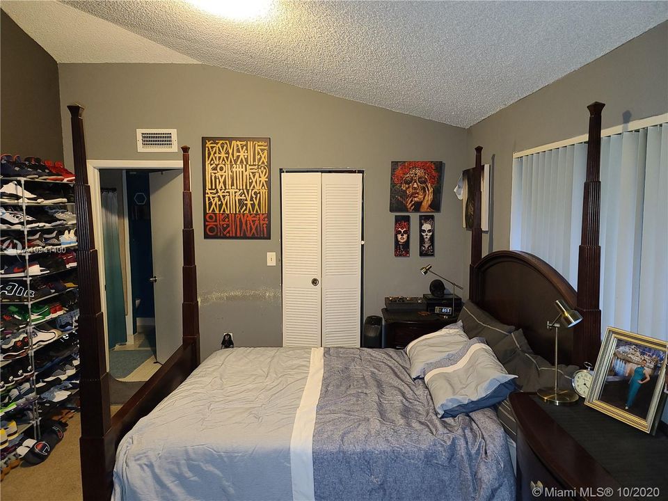 Recently Sold: $135,000 (1 beds, 1 baths, 682 Square Feet)