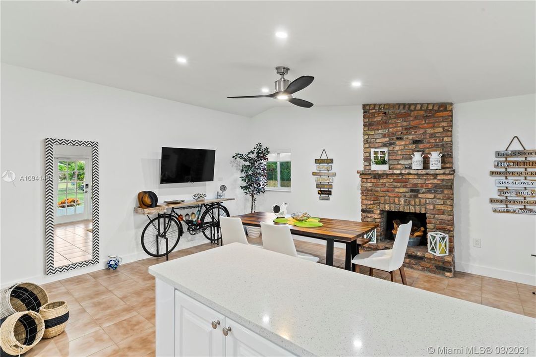 Recently Rented: $8,000 (4 beds, 2 baths, 2168 Square Feet)