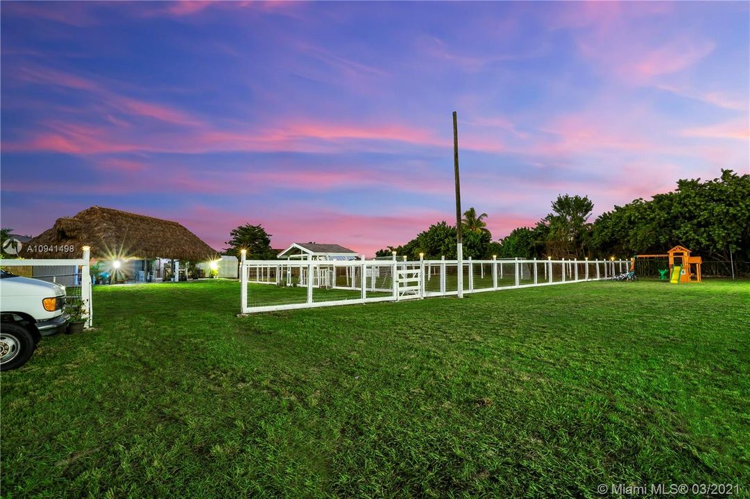 Recently Rented: $8,000 (4 beds, 2 baths, 2168 Square Feet)