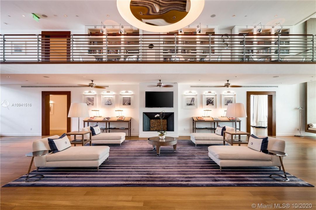 Elegant and remarkably beautiful lobby