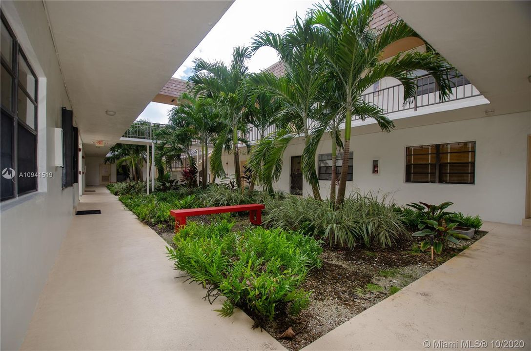 Recently Rented: $1,395 (1 beds, 1 baths, 672 Square Feet)
