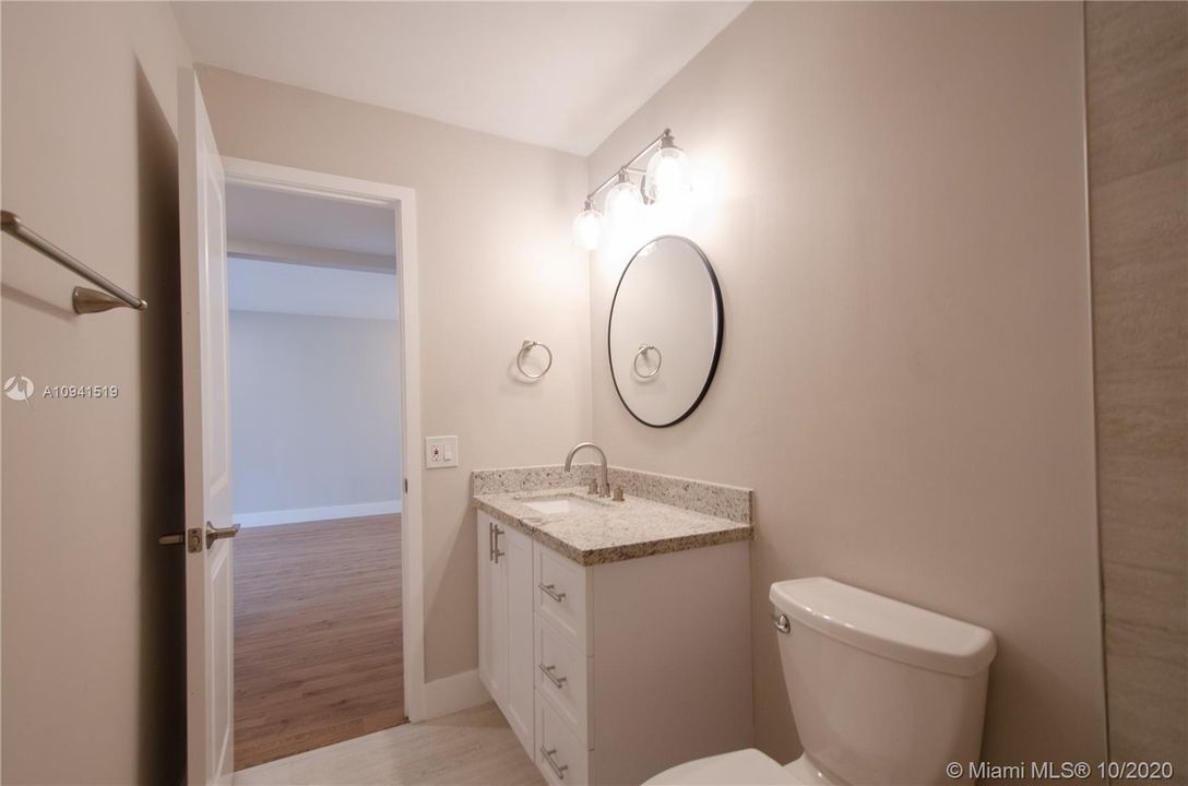 Recently Rented: $1,395 (1 beds, 1 baths, 672 Square Feet)