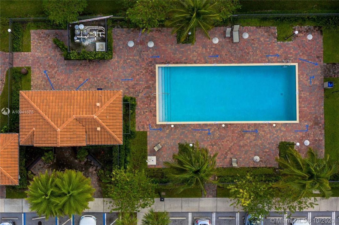 Недавно продано: $225,000 (2 спален, 2 ванн, 1422 Квадратных фут)