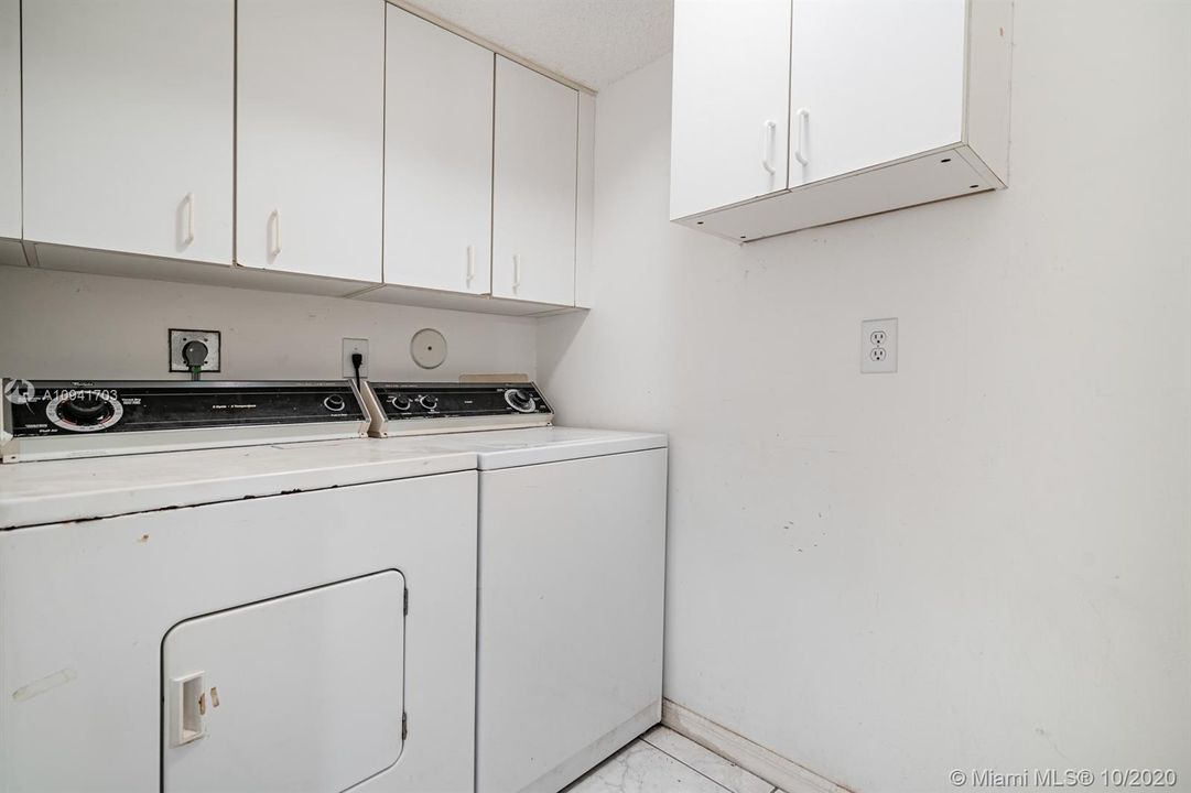 Recently Sold: $119,000 (2 beds, 2 baths, 1450 Square Feet)