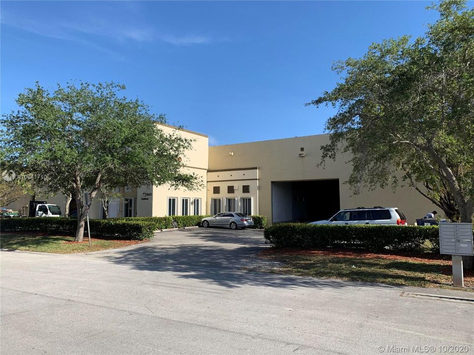 Warehouse & Office for Sale. Best location in Doral - Cantel West Industrial Park, with night guard & 2 lane semi-private ample road.