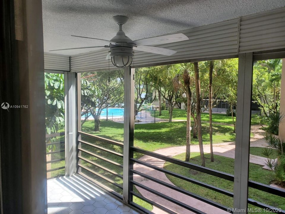 Vendido Recientemente: $129,900 (1 camas, 1 baños, 952 Pies cuadrados)