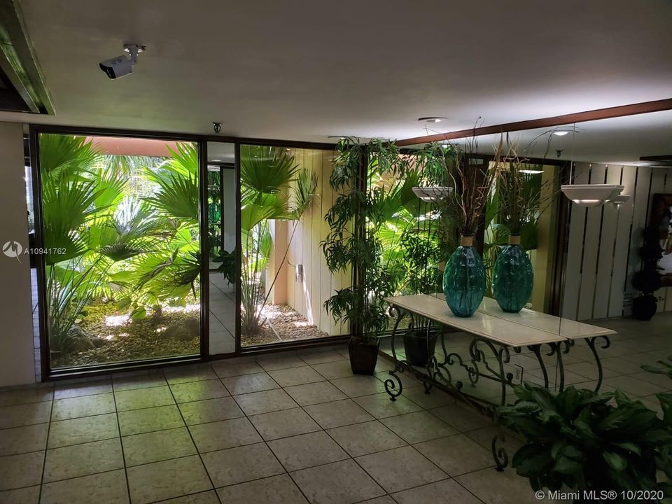 Vendido Recientemente: $129,900 (1 camas, 1 baños, 952 Pies cuadrados)