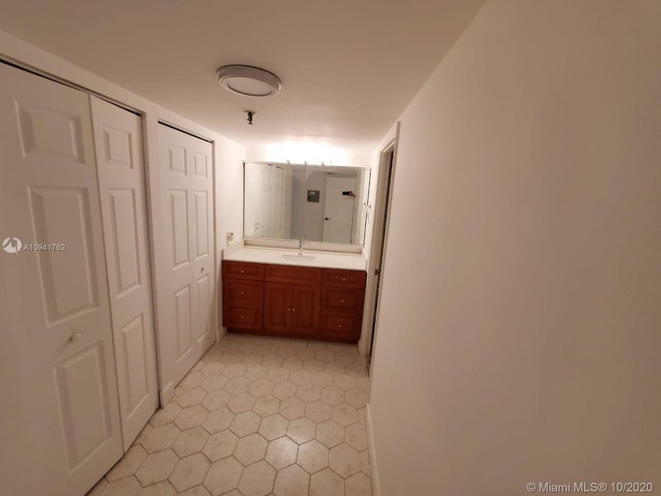 Vendido Recientemente: $129,900 (1 camas, 1 baños, 952 Pies cuadrados)