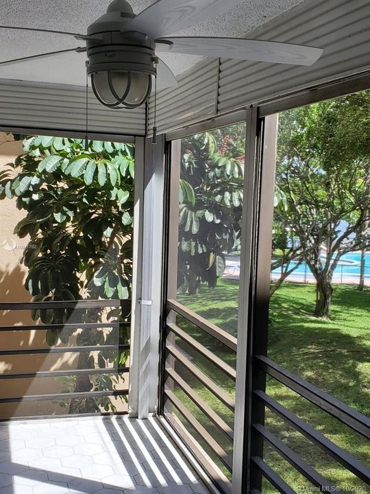 Vendido Recientemente: $129,900 (1 camas, 1 baños, 952 Pies cuadrados)