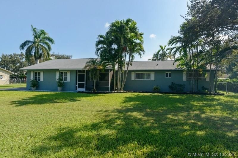 Recently Sold: $405,000 (3 beds, 2 baths, 1962 Square Feet)