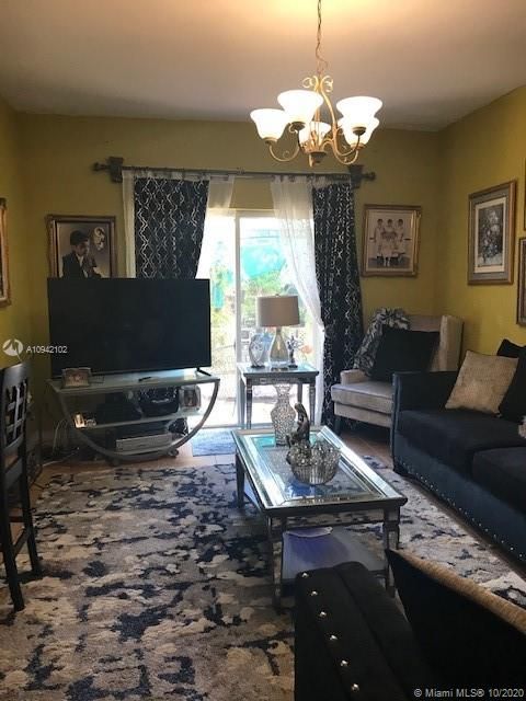 Recently Sold: $390,000 (3 beds, 2 baths, 1537 Square Feet)