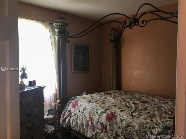 Recently Sold: $390,000 (3 beds, 2 baths, 1537 Square Feet)