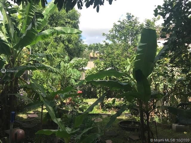 Recently Sold: $390,000 (3 beds, 2 baths, 1537 Square Feet)